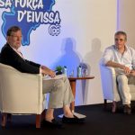 Rajoy alerta sobre el "déficit democrático actual" y la "gran polarización" en el Gobierno