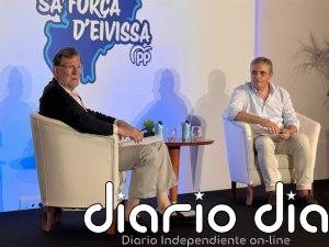 Rajoy alerta sobre el "déficit democrático actual" y la "gran polarización" en el Gobierno