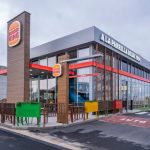 RBE (Burger King y Popeyes) deja atrás los 'números rojos' en 2025 y registra récord de ventas
