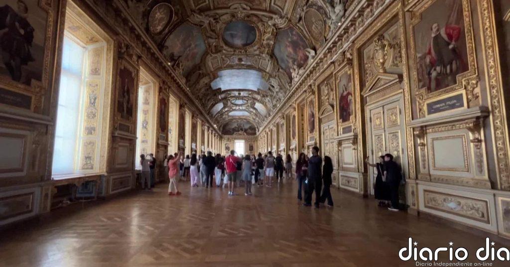 Reabre la galería del Louvre que vivió un robo de película