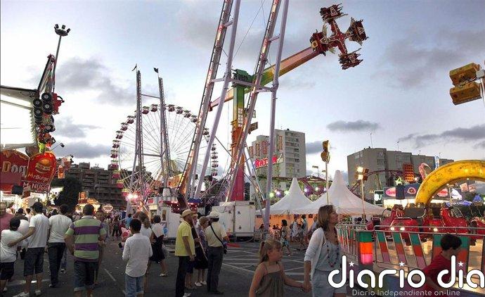Rescatadas varias personas atrapadas en una atracción de las ferias de Santander a 15 metros de altura