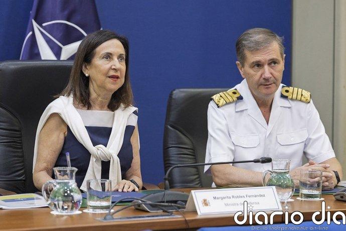 Robles destaca la "disponibilidad" de las Fuerzas Armadas en la OTAN ante integrantes del 'Despliegue Atlántico 26'