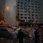 Rusia deja un reguero de destrucción y muerte en un nuevo ataque masivo sobre Kiev esta madrugada