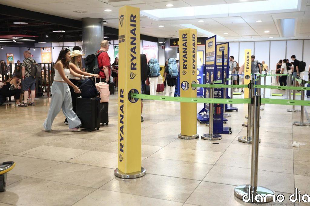 Ryanair gana un 34% menos en primer trimestre por el alza del combustible y pese al aumento de pasajeros