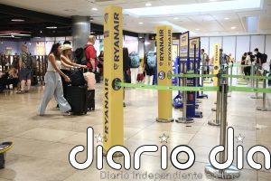 Ryanair gana un 34% menos en primer trimestre por el alza del combustible y pese al aumento de pasajeros