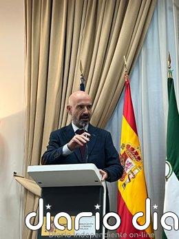 Salas afirma que el PP andaluz "practica un nuevo acto de deslealtad y sectarismo político" El subdelegado del Gobierno central en Málaga, Javier Salas