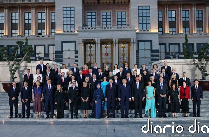 Sánchez defiende en Ankara el compromiso de España con la OTAN tras las críticas de Trump a los aliados