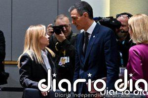 Sánchez replica a las críticas de Italia y dice que allí reciben más inmigrantes irregulares que España
