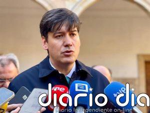 Sánchez se compromete a hacer todo lo que esté en su mano para que el proyecto de Indra en Langreo sea una realidad