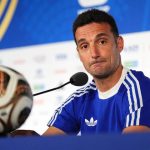 Scaloni: "Me preocupa todo de España, que salga el autobús del hotel"