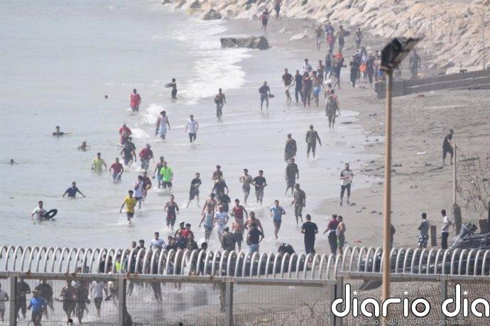 Sindicatos de Policía denuncian que Marruecos no está haciendo "absolutamente nada" para impedir las entradas a Ceuta