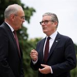 Suiza y Reino Unido pactan un acuerdo de libre comercio para impulsar el sector servicios