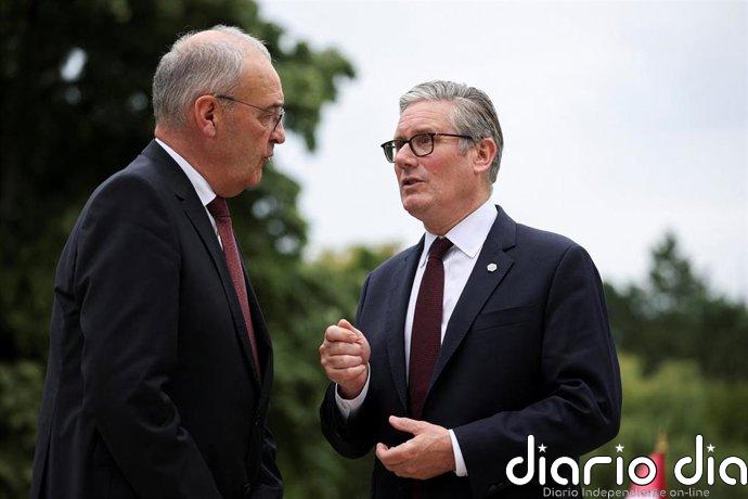 Suiza y Reino Unido pactan un acuerdo de libre comercio para impulsar el sector servicios