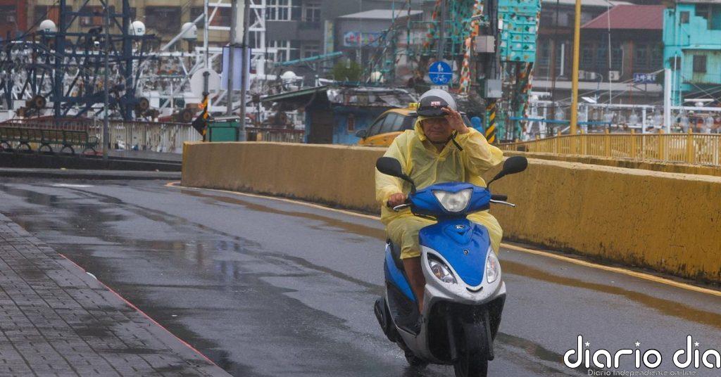 Taiwán trata de recuperar la normalidad mientras el tifón Bavi se aleja en dirección a China