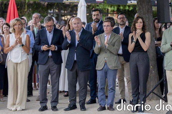 Tellado dice que Feijóo derogará la Ley de Memoria en su "primer Consejo de Ministros" y Ayuso celebra esa promesa