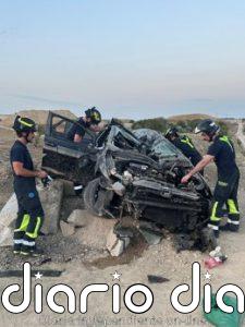 Trasladados dos jóvenes de 30 años al hospital "potencialmente graves" tras salirse de la vía en M-31