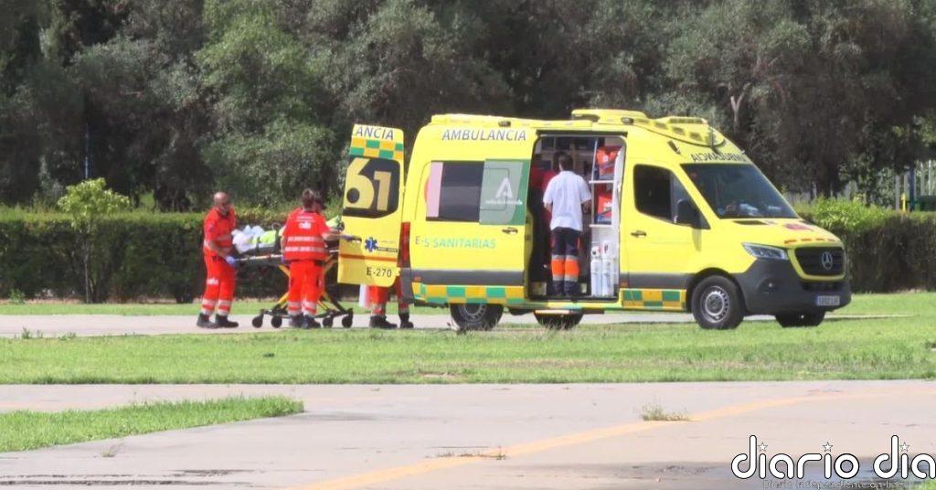 Trasladan a Sevilla a cuatro de los heridos en el incendio de Los Gallardos con quemaduras más graves