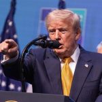 Trump afirma que Irán "está deseando" llegar a un acuerdo aunque duda de que Teherán lo cumpla