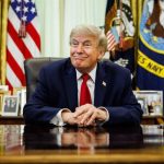 Trump asegura que Cuba se está "acercando" a Estados Unidos "después de muchas décadas"