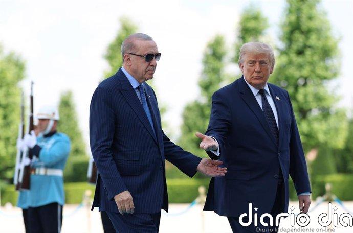 Trump detendrá "completamente" el comercio con España y dice que es "una causa perdida": "No tienen remedio"