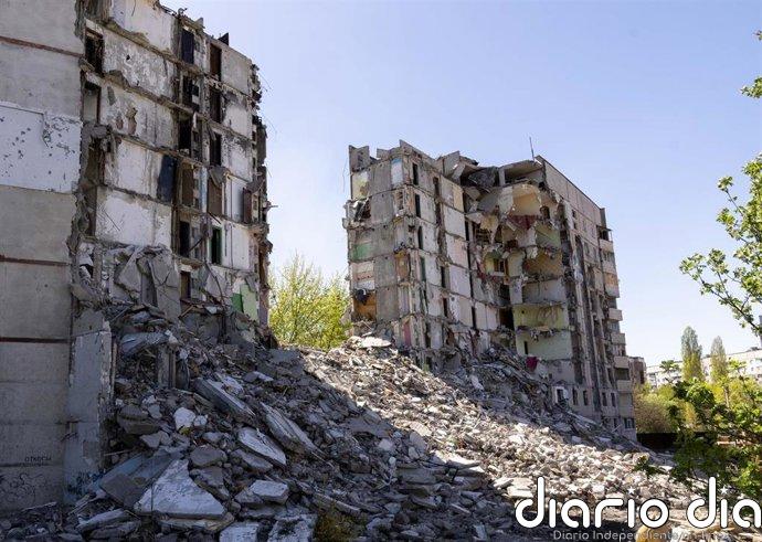 Ucrania denuncia cuatro muertos y doce hospitalizados por un bombardeo ruso a una oficina de correos en Járkov