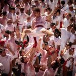 Un chupinazo multitudinario da inicio a los Sanfermines de 2026