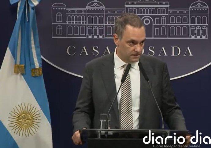 Un juez prohíbe salir de Argentina al exjefe de Gabinete de Milei