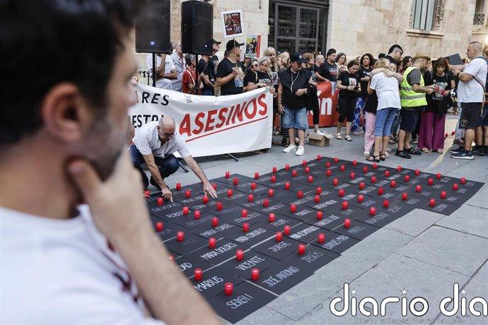 Un velatorio simbólico homenajea a las víctimas de la dana: "No hay manera de reconstruir lo que nos robaron"