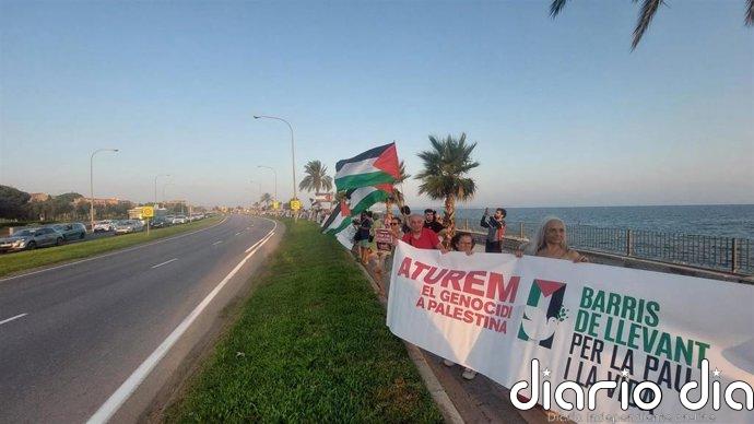Una cadena humana recuerda en Palma que "el genocidio en Palestina no ha acabado" y señala el "fracaso" del plan de paz