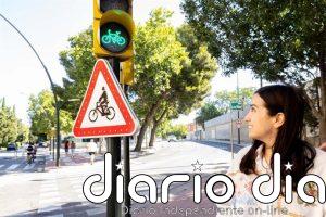 Zaragoza prueba cámaras con IA para alertar de la presencia de bicicletas y patinetes en los cruces