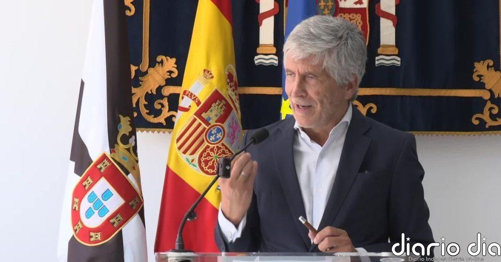 Abucheos al ministro Marlaska a su llegada a Ceuta
