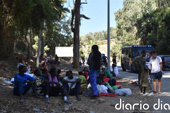 ACNUR señala que el traslado de niñas migrantes de Ceuta puede garantizar un entorno "más adecuado" para su atención