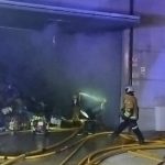 Acotado un incendio en una fábrica de textil en un polígono industrial de Alcoy, provincia de Alicante