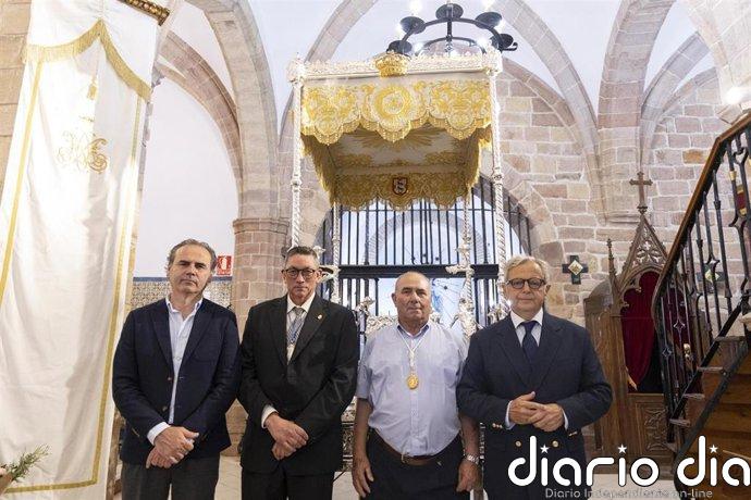 Adamuz (Córdoba) presenta el nuevo palio de su patrona, la Virgen del Sol, con el respaldo de la Diputación