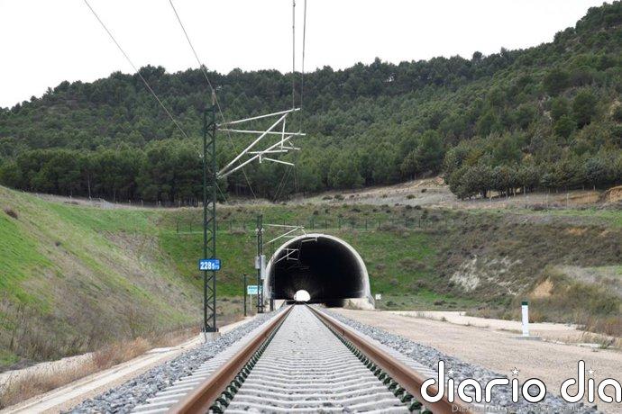 Adif licita por 17 millones la renovación de equipamientos de electrificación de la red ferroviaria