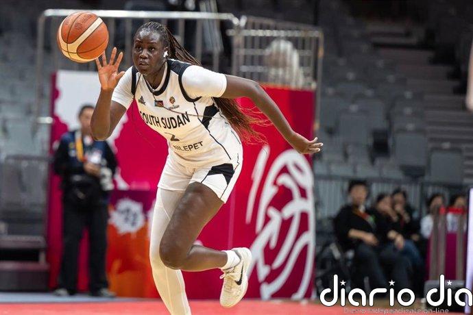 Adut Bulgak ficha por el SPAR Girona para el curso 2026-27