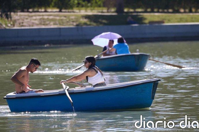 Agosto comienza este sábado con gran parte de España en riesgo por calor y varias provincias por lluvias y tormentas