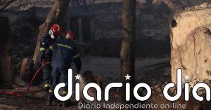 Al menos dos muertos en el incendio en la isla griega de Salamina