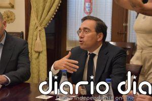 Albares tacha de "frívolas" las críticas de Italia porque Ceuta y Melilla son "la frontera más compleja del mundo"