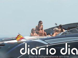 Ana Fernández presume de tipazo a bordo de su barco en Mallorca