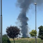 Arde una nave con chatarra acumulada en la zona de la Hípica en Granada capital
