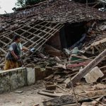 Ascienden a 68 los muertos por el terremoto del sábado en Indonesia