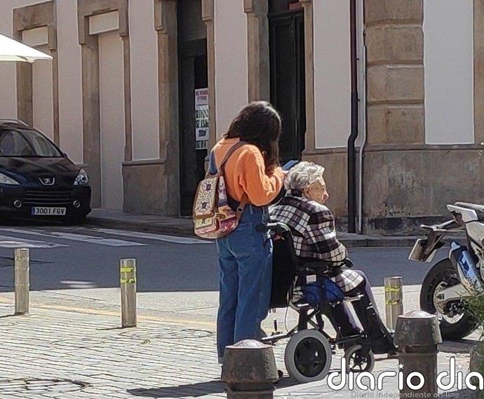 Asturias concede ayudas a las cámaras de comercio para profesionalizar e innovar los cuidados de larga duración