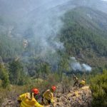 Aumentan a 244 los efectivos terrestres y a 24 los medios aéreos en el incendio de Pinofranqueado