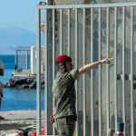Ayuso critica "invasión intolerable" de migrantes en Ceuta y avisa de que es "una prueba de Marruecos para la siguiente"