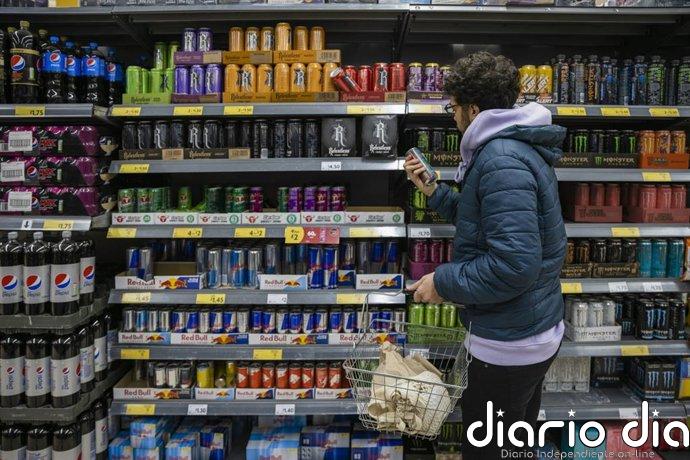 Baleares prohíbe desde este miércoles la venta de bebidas energéticas a menores de 16 años