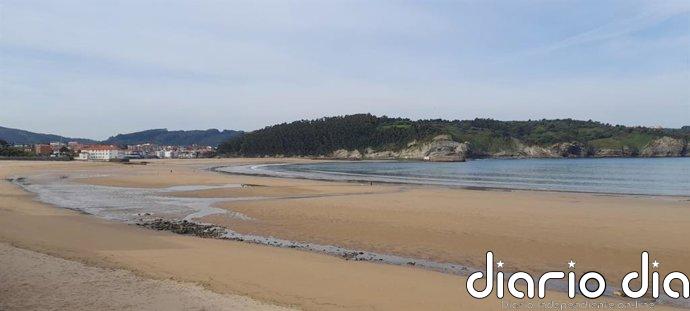 Baño prohibido en Toña y bandera amarilla en otras siete playas vizcaínas este martes, sin presencia de medusas