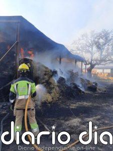 Bomberos del Sepei de la Diputación de Cáceres intervienen en dos incendios en Montehermoso