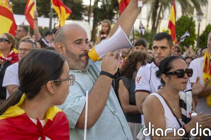 Bomberos y otros profesionales al pie de la crisis se manifiestan en Ceuta para reclamar soluciones