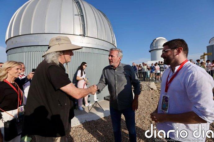 Brian May, guitarrista de Queen, disfruta del eclipse en Teruel: "Simplemente hermoso"